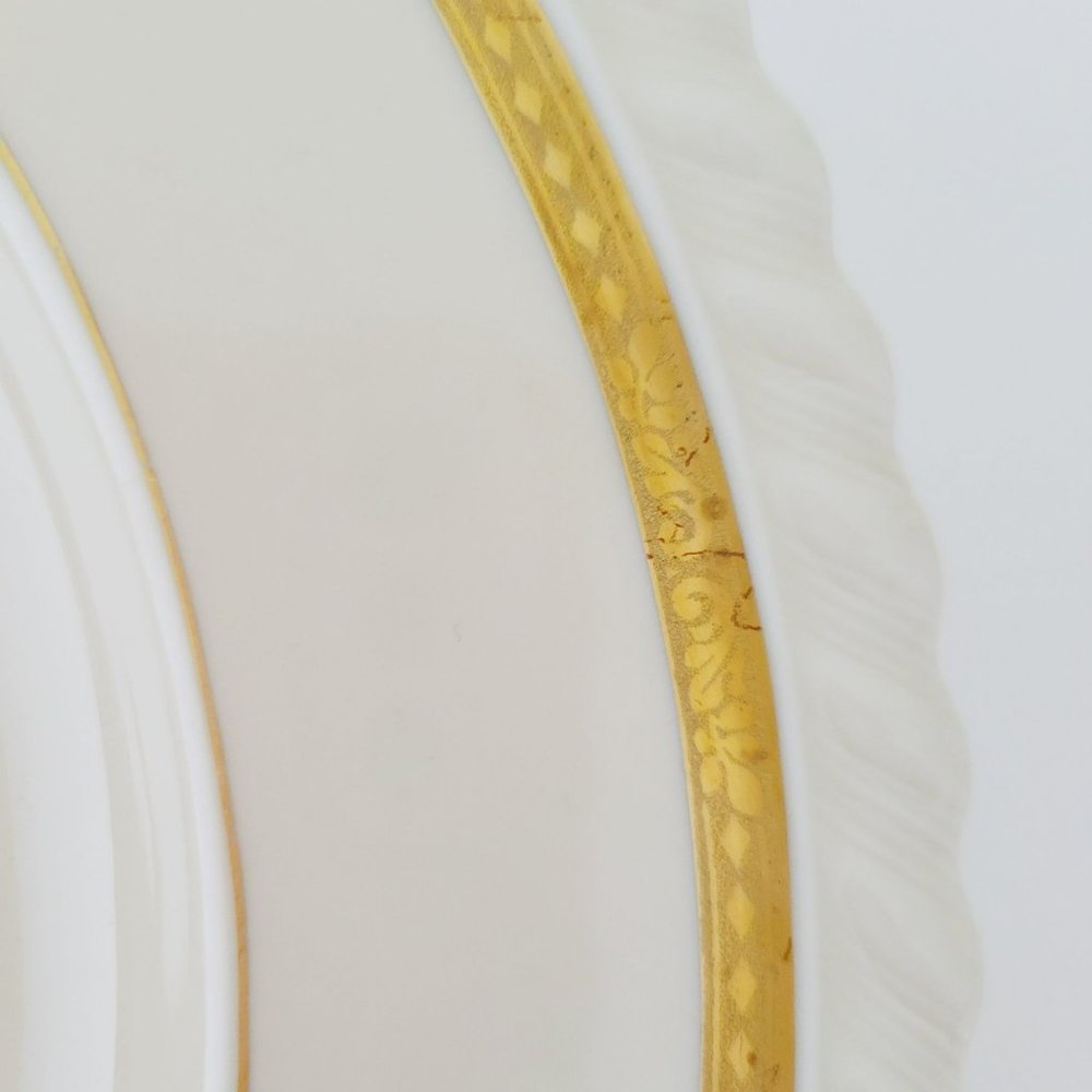 Vintage Krautheim Floral 15" Oval Platter, Gadroon Edge, Etched Heavy Gold Trim - Picture 6 of 10